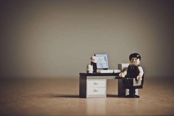 Comment identifier un pervers narcissique au travail ?