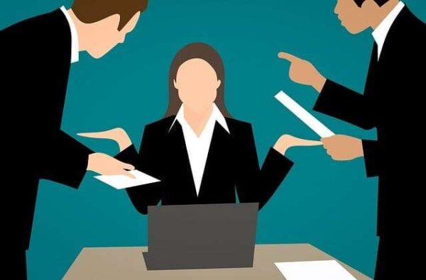 réagir face à un pervers narcissique au travail