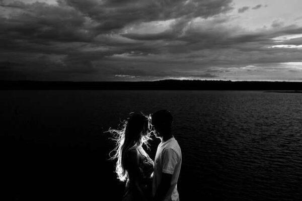 homme amoureux Comment un homme tombe-t-il amoureux